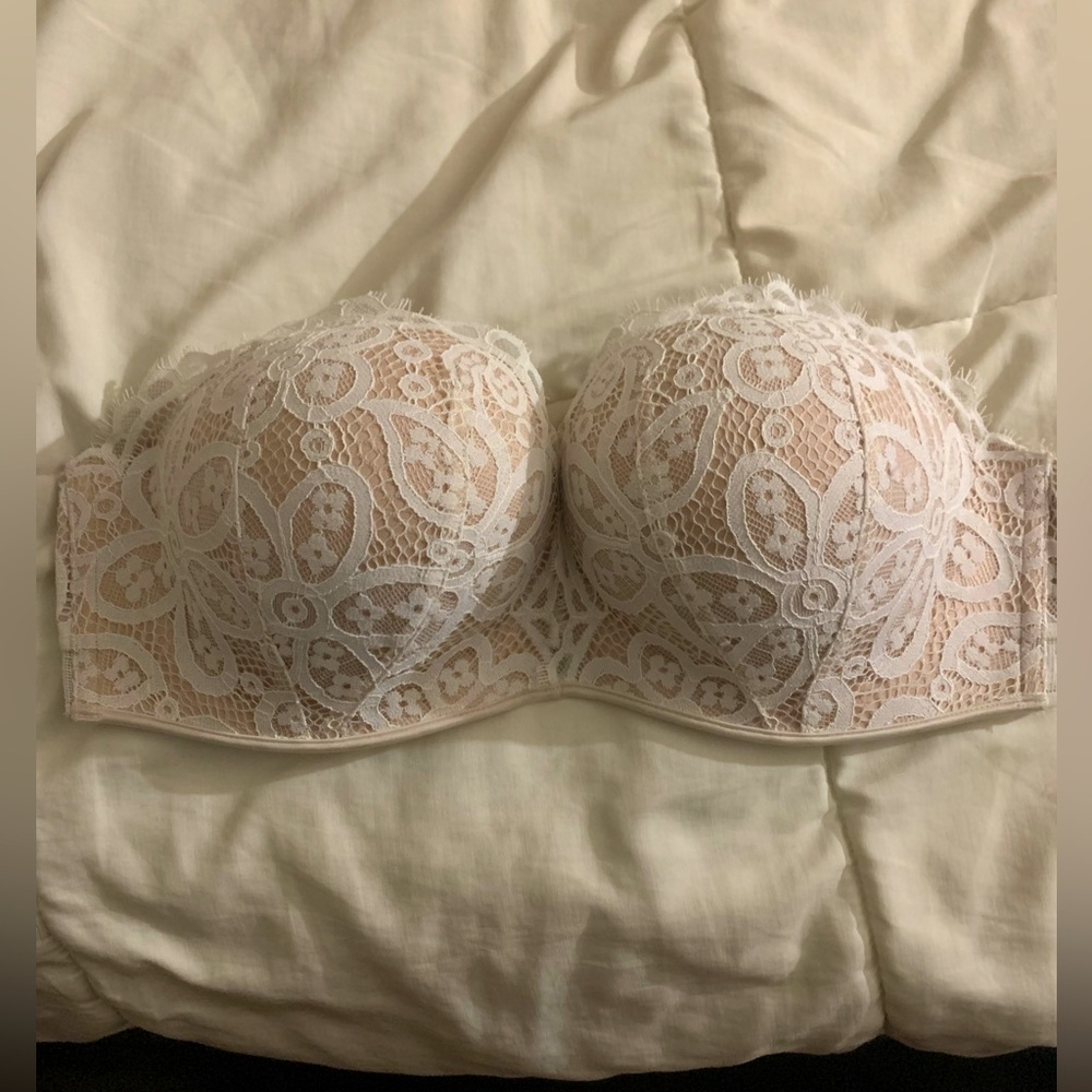 VICTORIA SECERT BRA!